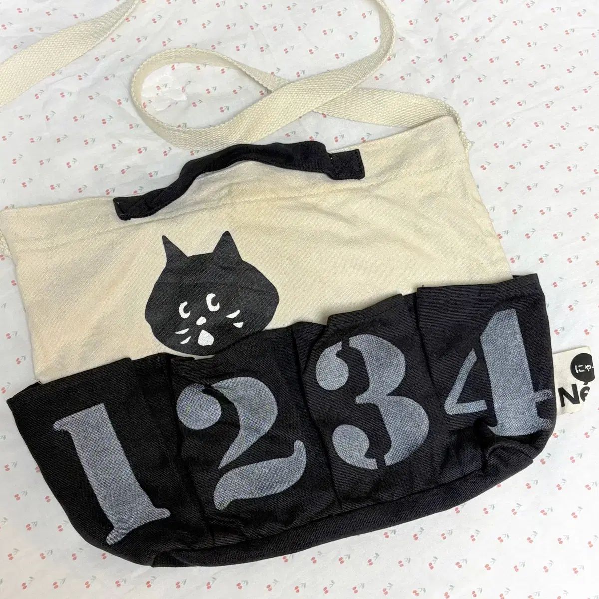 クロスバッグ ネネットニャバッグ