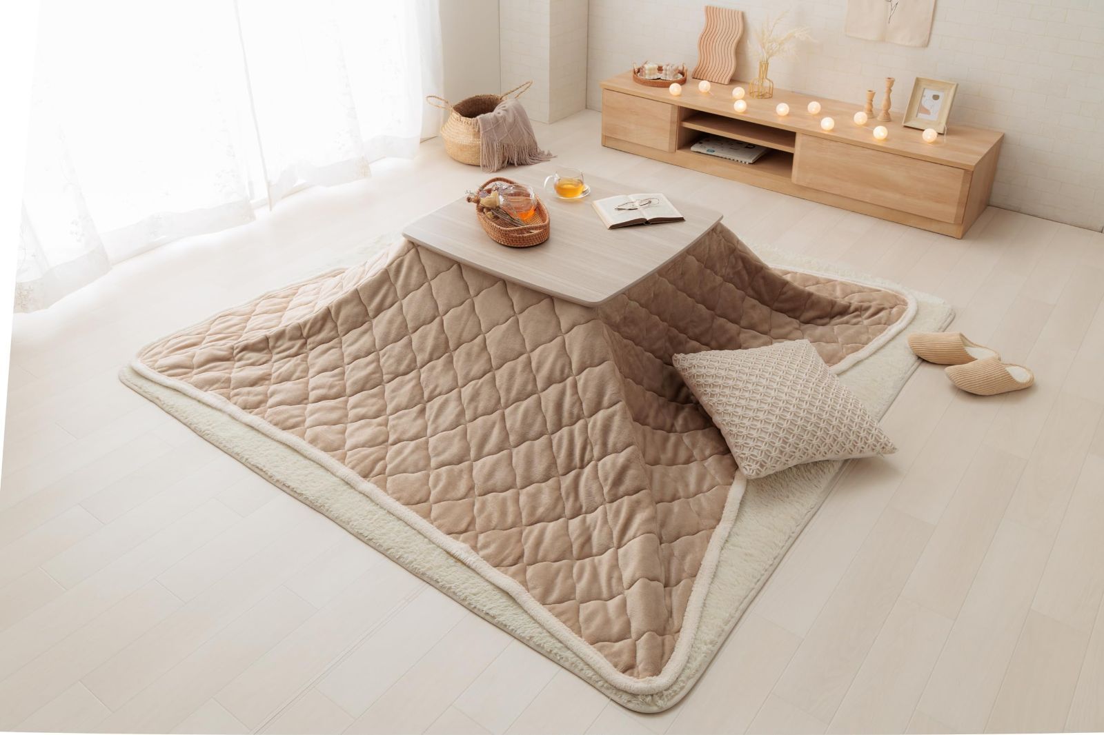 Size 190×240cm_Color ベージュ イケヒコ こたつ布団 長方形 ベース ベージュ 約190×240cm 上掛け 中掛け 毛布 リバーシブル ブランケット シンプル 丸洗い ふんわり 1172831020211