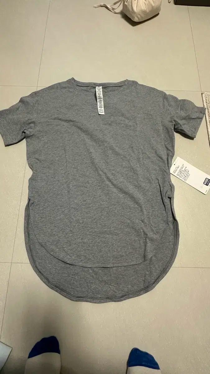 ルルレモン レディース グレー 半袖 Tシャツ