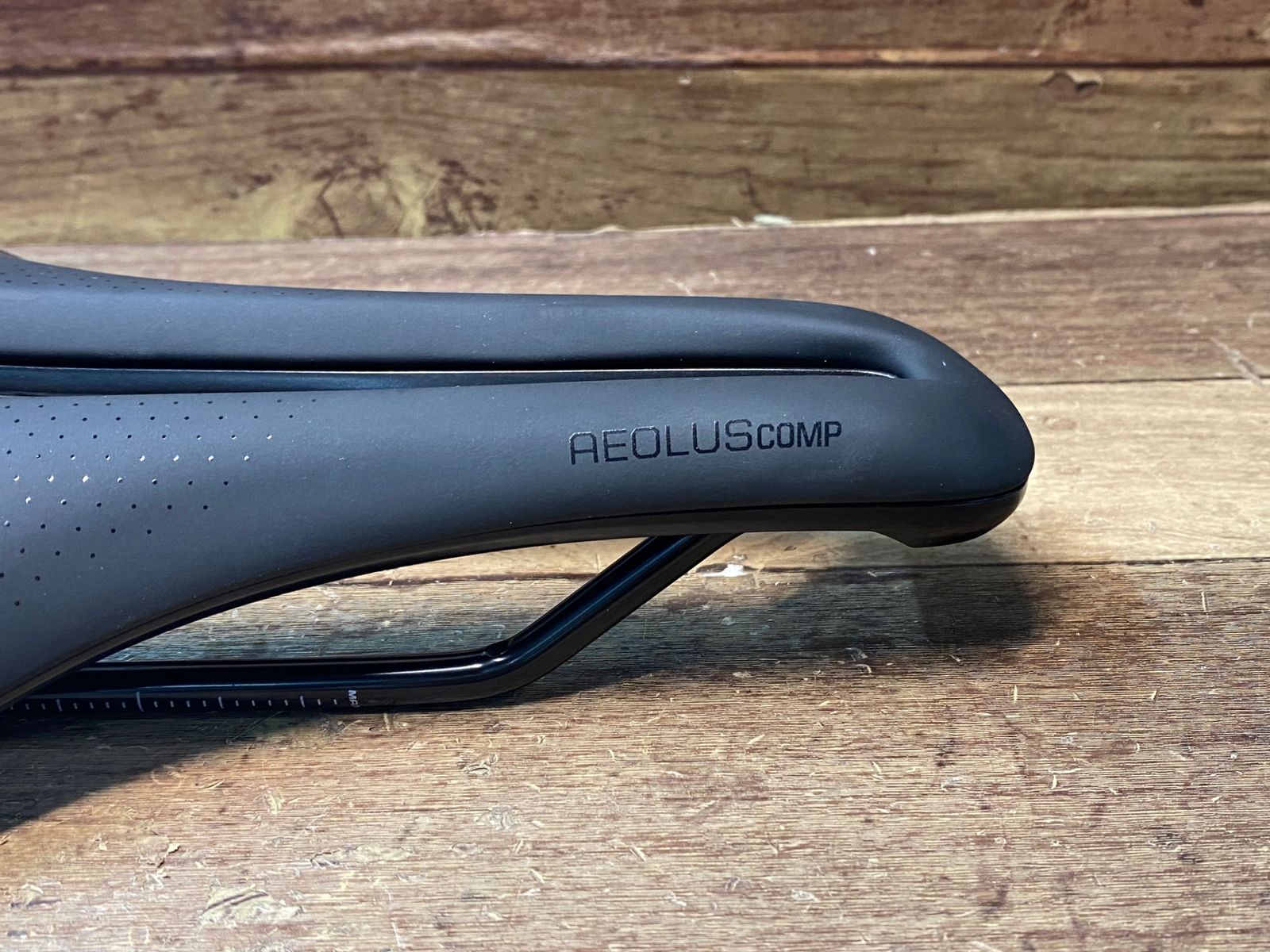 (未使用品)ボントレガー Aeolus Comp サドル 155mm サドル Bontrager Aeolus Comp Saddle（ボントレガー アイオロス