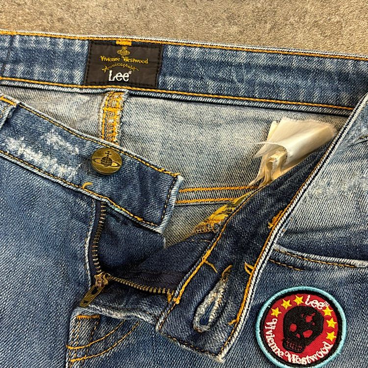 Vivienne Westwood Lee Skinny Jean Vintage Stretch ヴィヴィアンウエストウッド リー コラボ 別注  スキニージーンズ ジーパン ダメージ ワッペン 刺繍 ヴィンテージ・USED加工 ストレッチ - メルカリ