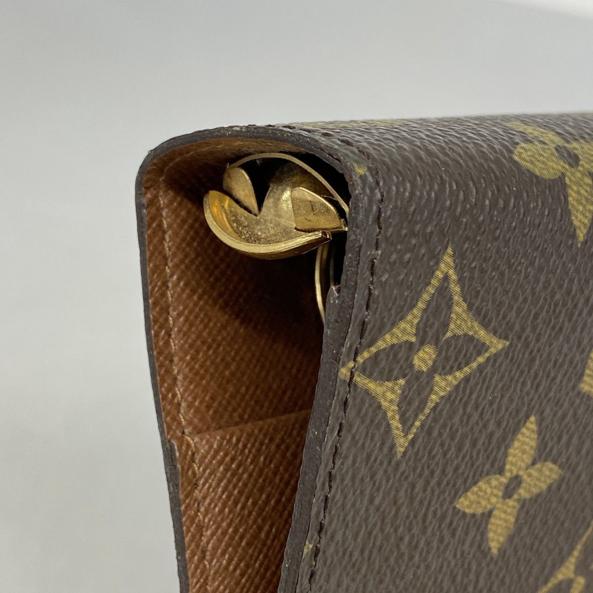 ルイヴィトン 手帳カバー