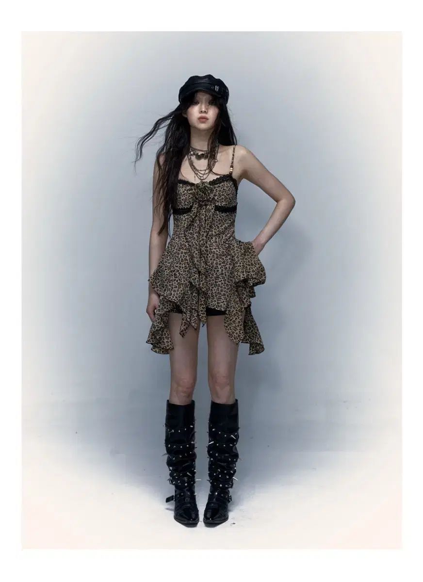 no.143 再販✩ハンドメイド✩小さくても存在感のあるポニーフック2点