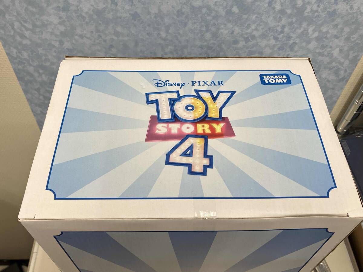 仲間 未開封品 箱色褪せあり タカラトミｰ ウッディ リアルポｰジングフィギュア トイ･ストｰリｰ4 引き寄せる