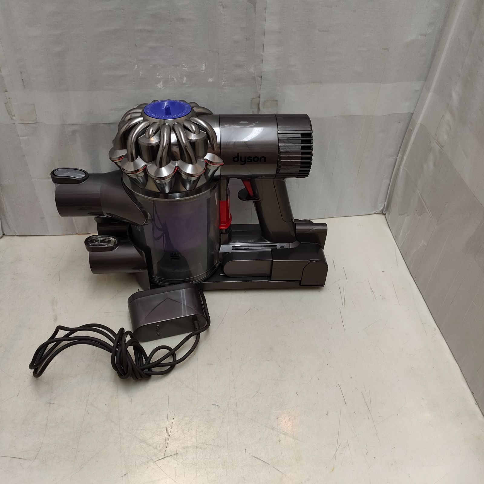 ◆Dyson ハンディ掃除機 クリーナー DC61