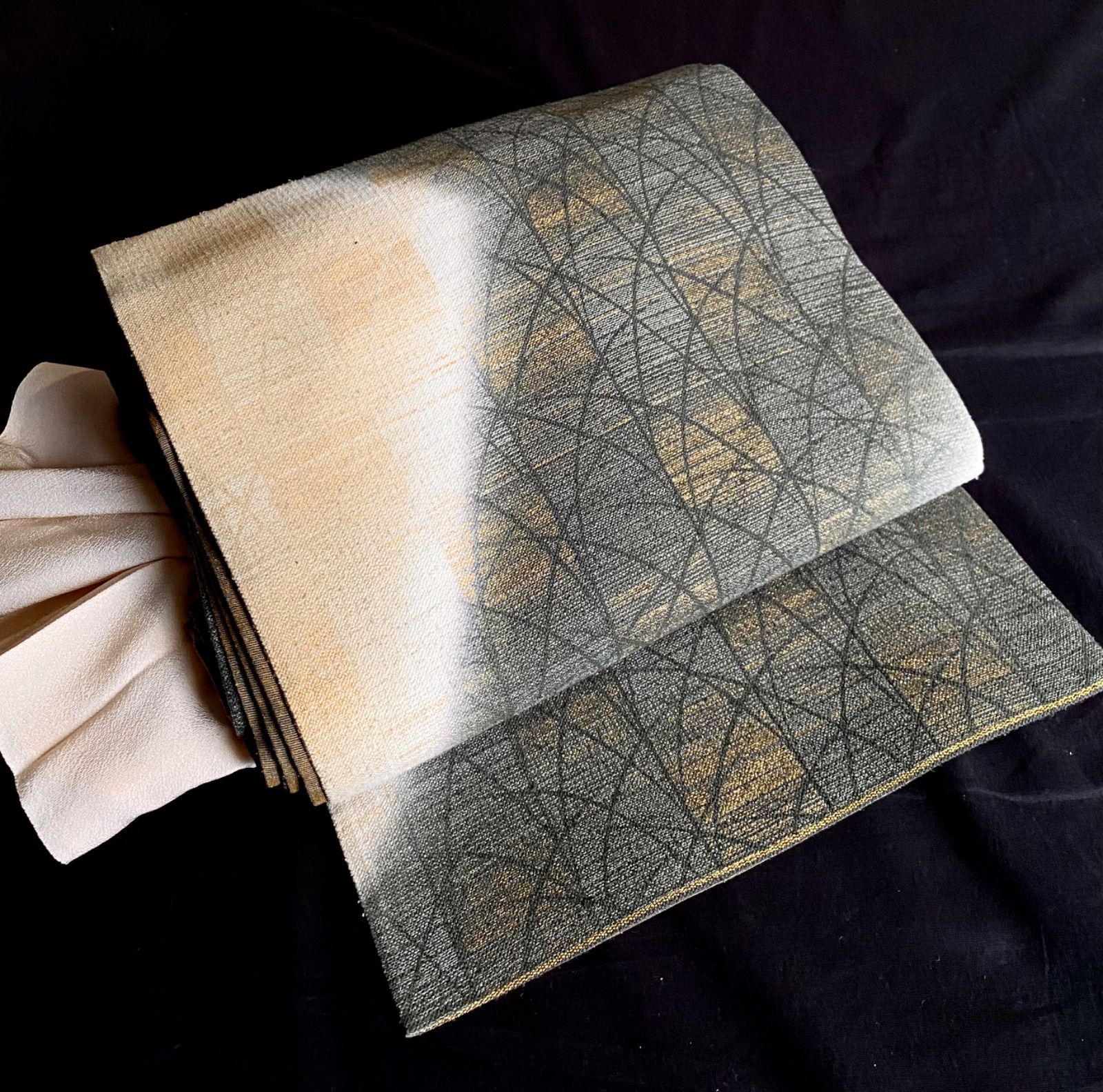 芝草の紬の洒落袋帯〉裏表 アイボリー 深緑 全通 柔らかい トール  