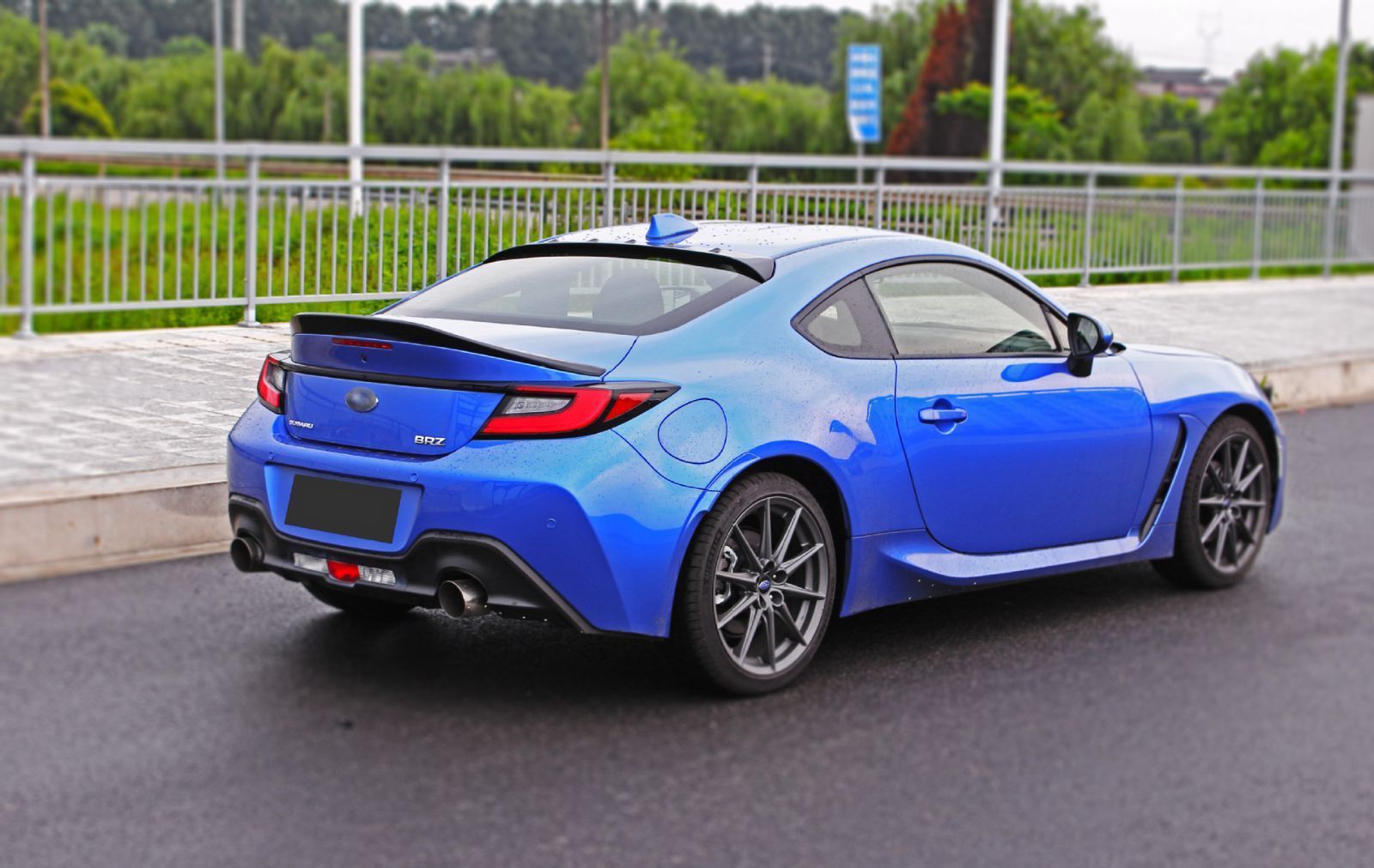 スバル BRZ ZD8 トヨタ GR86 B6系 大型 リアウイング スポイラー ABS製 カスタム 外装 パーツ 宝石黒 カーボン調 FFCRYSTALESIA_COM