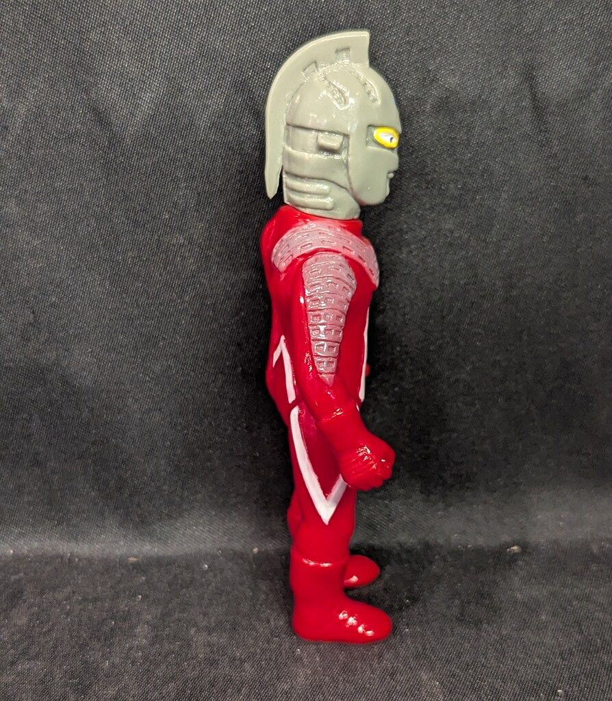 ヤモマーク 大怪獣シリーズ ウルトラセブン 赤成型 グレー