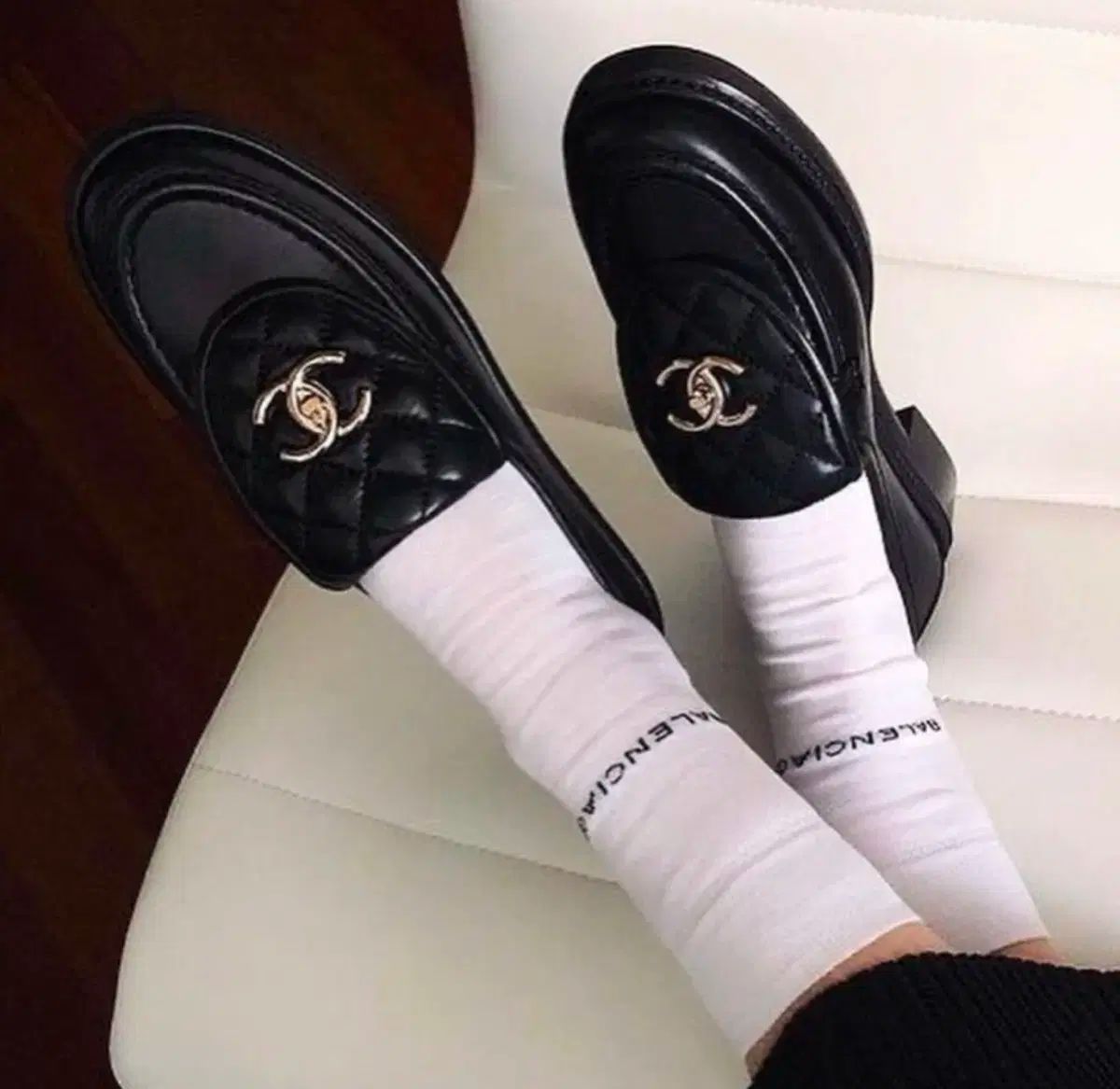 大人気シリーズ♪ CHANEL ターンロック ミュール ブラック