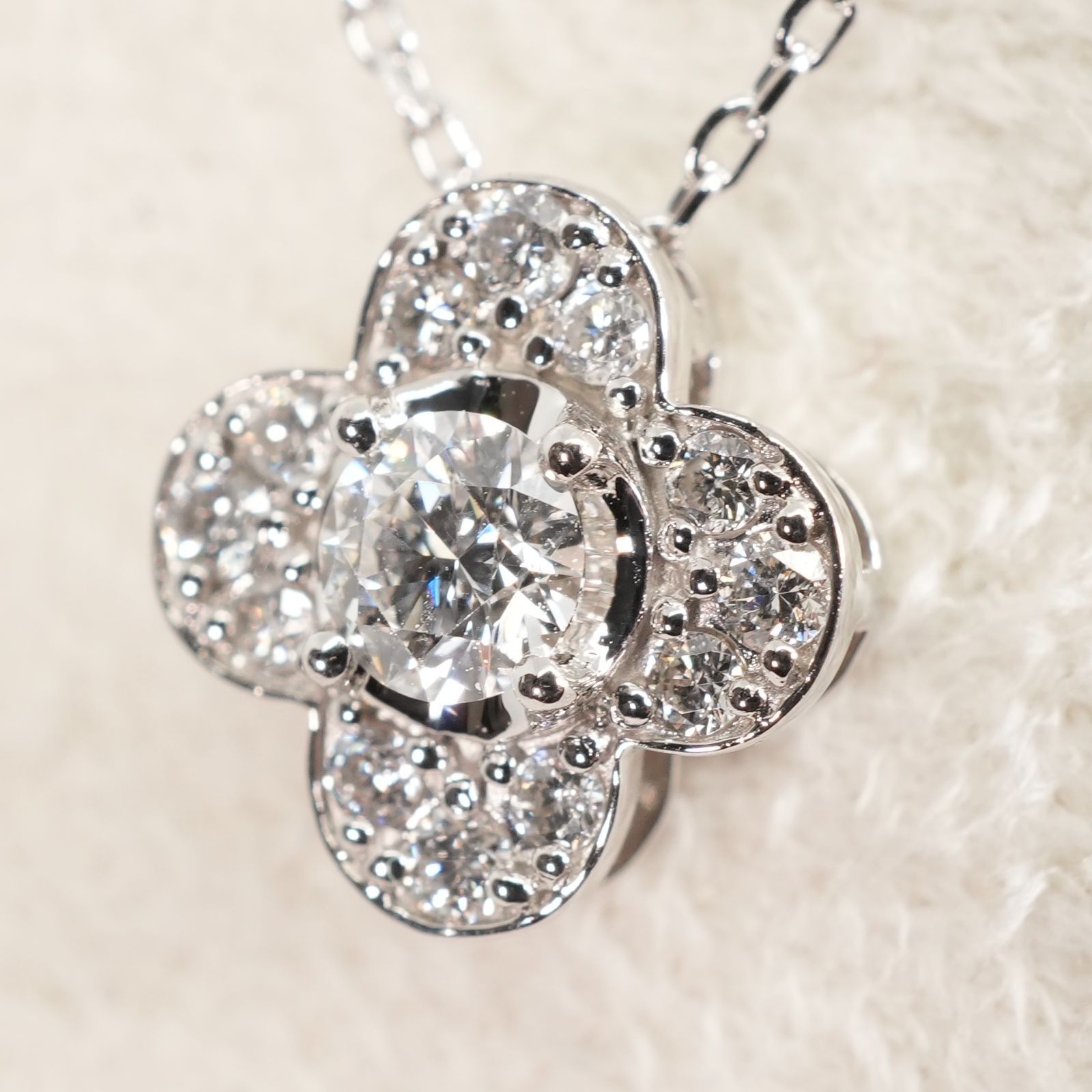 ヴァンドーム青山 ダイヤモンド 0.18ct フラワー ネックレス