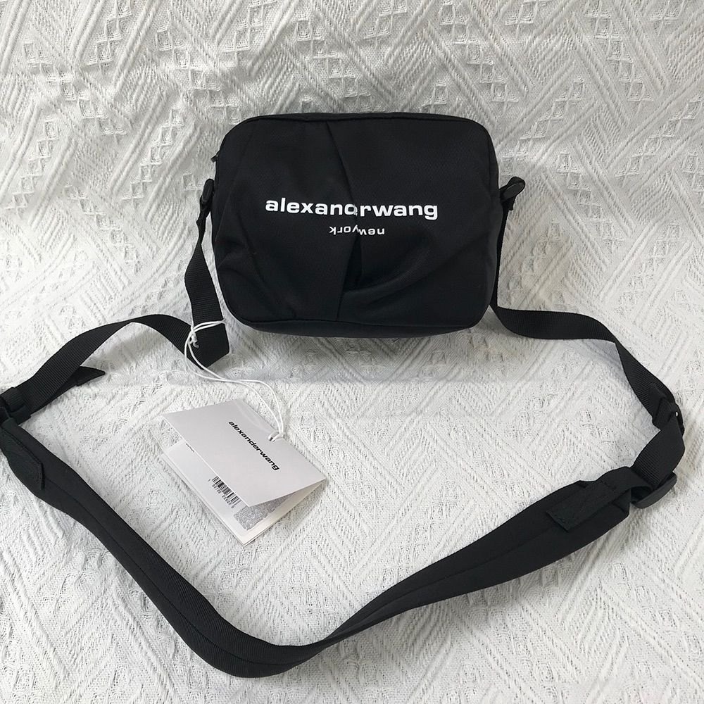 人気美品 Alexander Wang ショルダーバッグ-