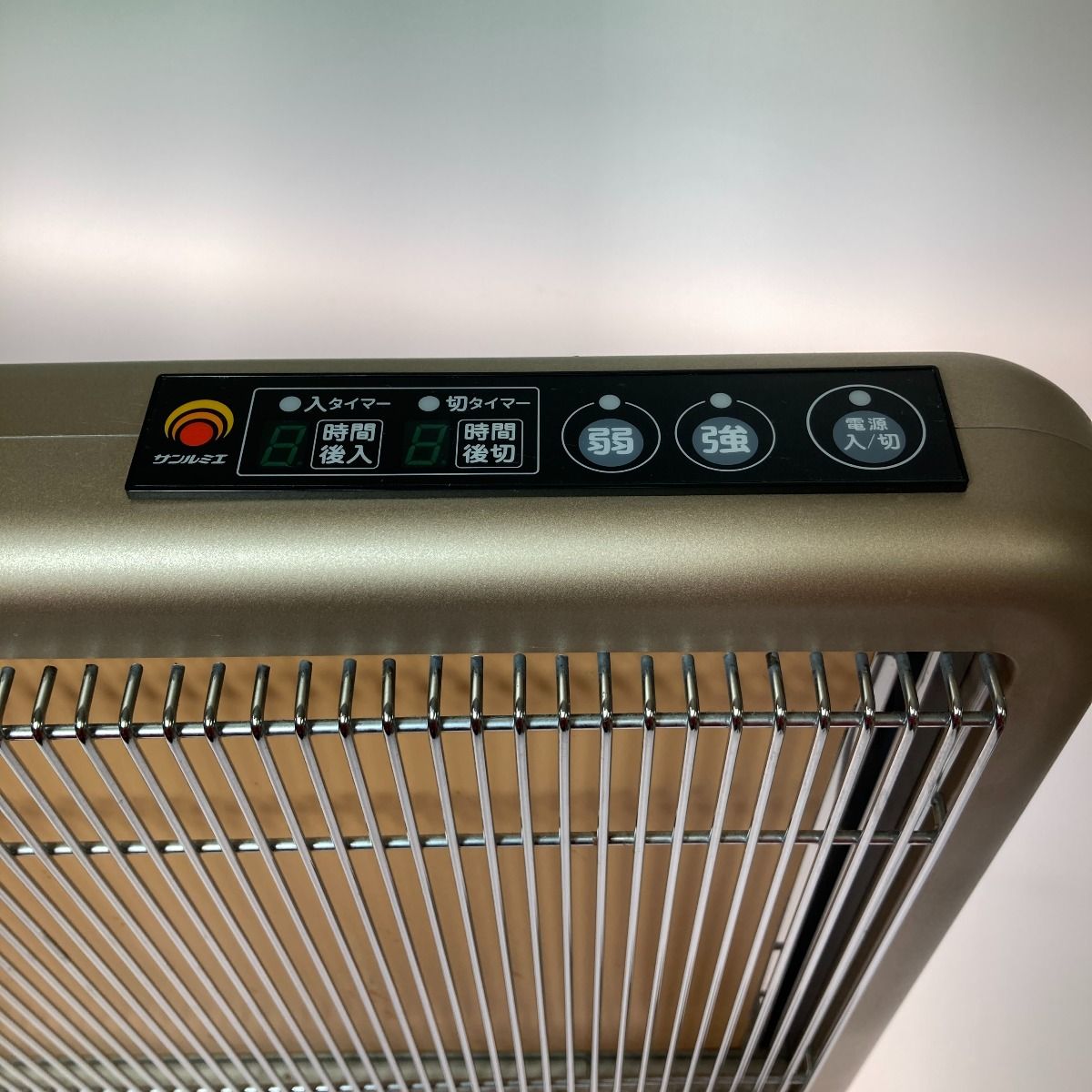 サンルミエE800L-TM タイマー付遠赤外線暖房器ゴールド サンルミエE800L-TM タイマー付遠赤外線暖房器ゴールド