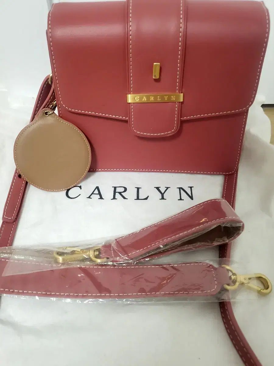 カーリン ニューヘスター クロスバック