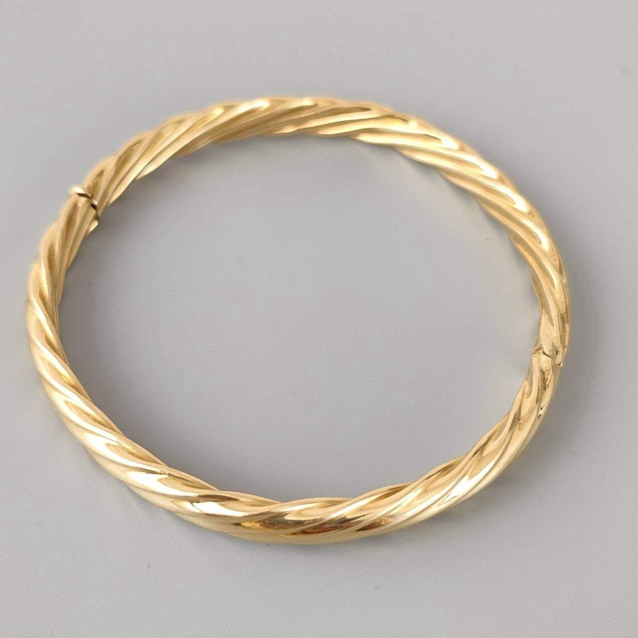 18金 K18 男女兼用 ツイスト バングル 歪み大 17.2ｇ D99