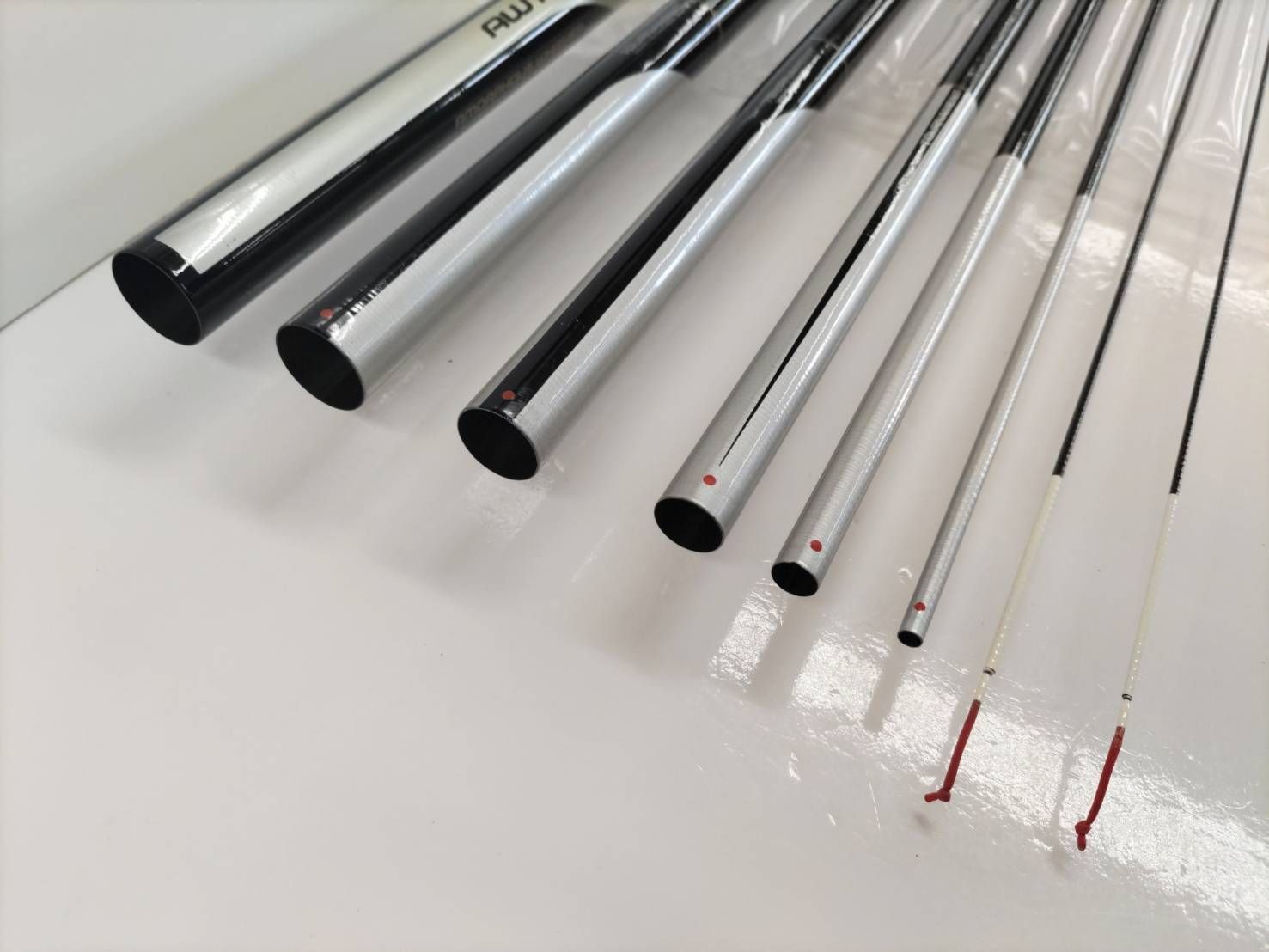 鮎 入れ掛かり特価】【美品・アルミケース付】ダイワ AWT 銀影競技