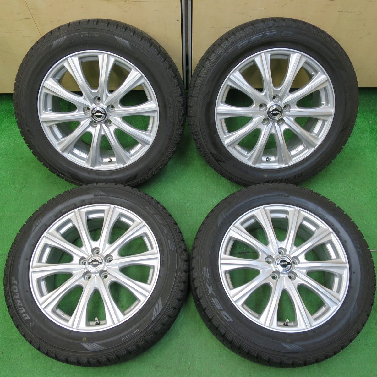 緑　MICHELIN 225/55r17インチ スタッドレスタイヤ ベンツ 緑様専用 MICHELIN 225/55r17インチ スタッドレスタイヤ ベンツ 17