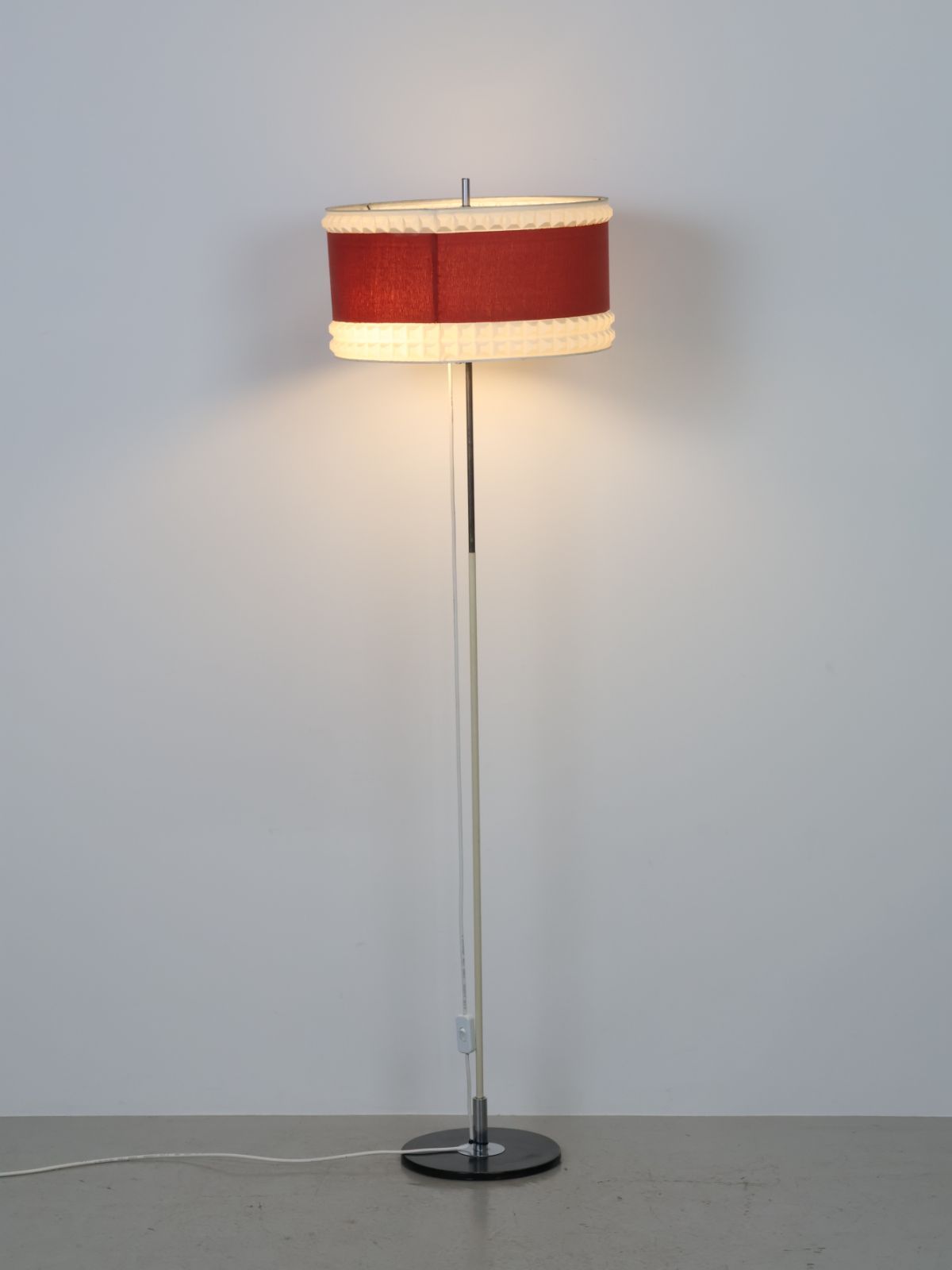 ヴィンテージ アイアンベース 1灯式 フロアスタンド/フロアランプ/照明 ヴィンテージ アイアンベース 1灯式 フロアスタンド/フロアランプ