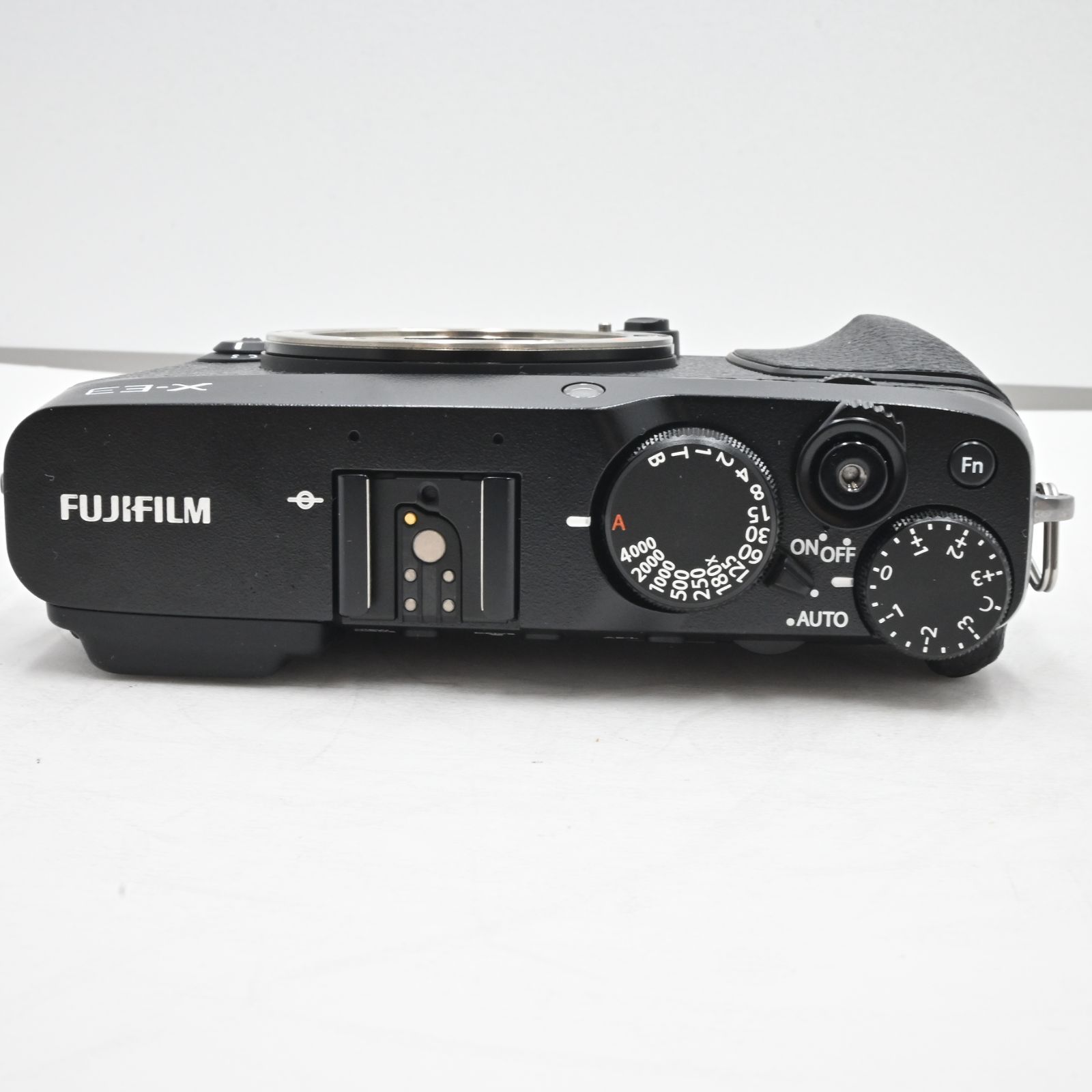 ショット数僅か『7』富士フイルム(FUJIFILM) ミラーレス一眼カメラ X  