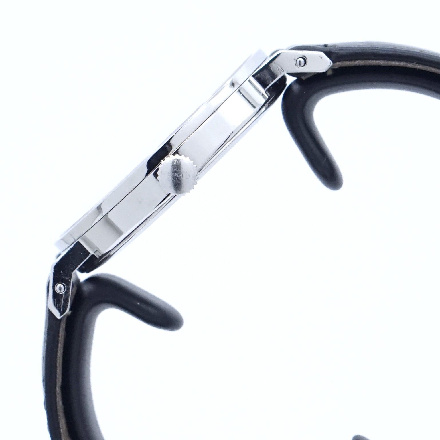 NOMOS TANGENTE
