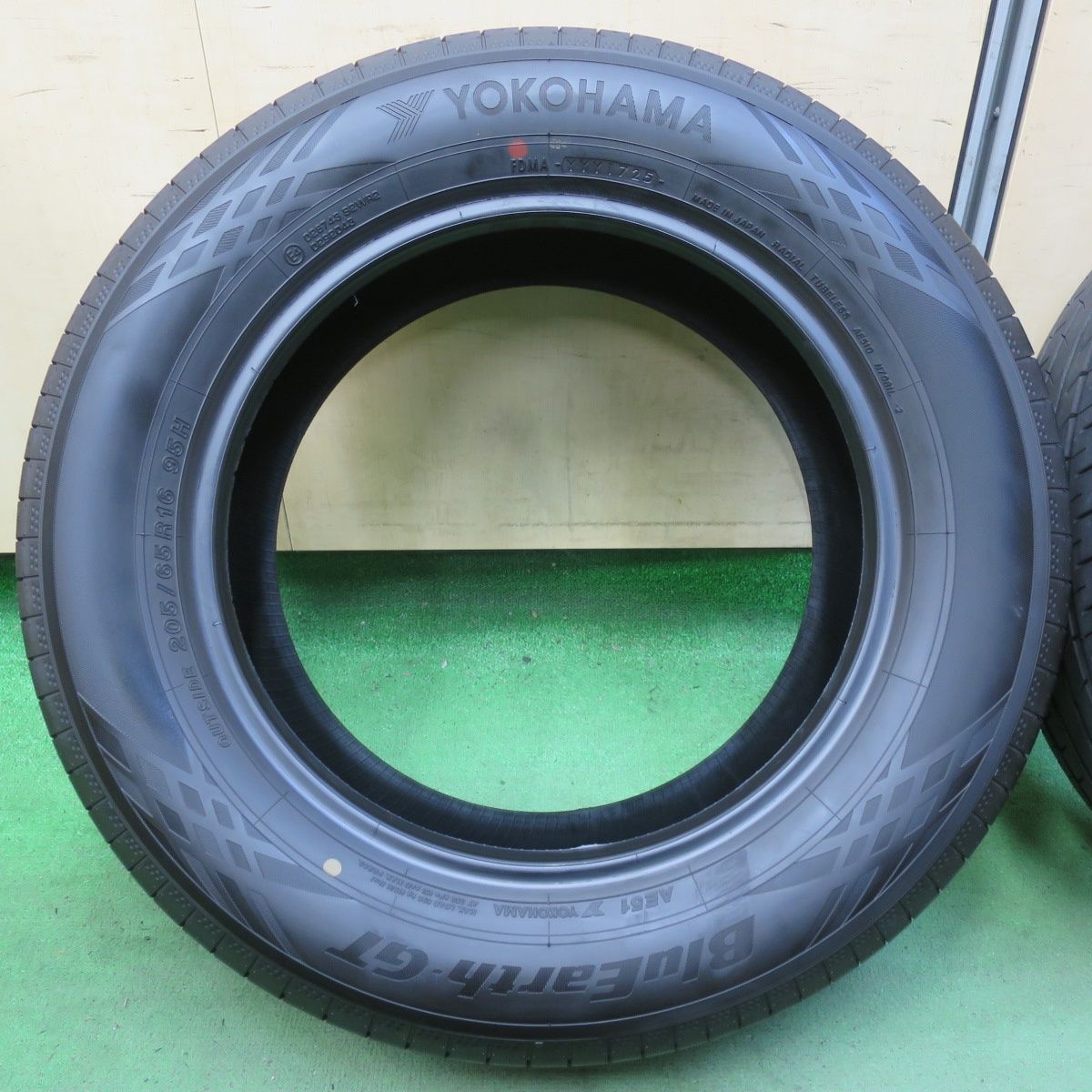 ほぼ新車外し！25年☆205/65R16 ヨコハマ BluEarth-GT AE51