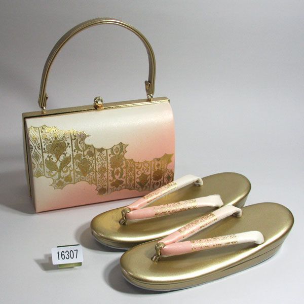 草履バッグセット 帯地 三段 フリーサイズ 24cm 金色×黒色 NO42682