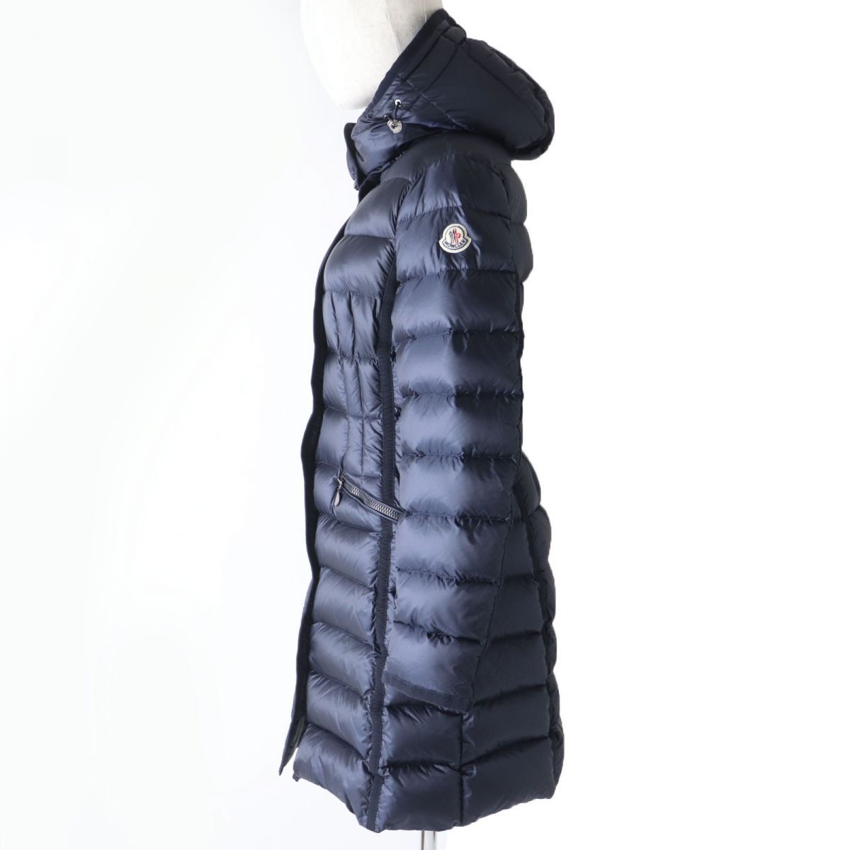 美品☆国内正規品 MONCLER モンクレール HERMINE エルミンヌ ロゴワッペン・フード付 ロングダウンコート レディース ネイビー 1 -  メルカリ