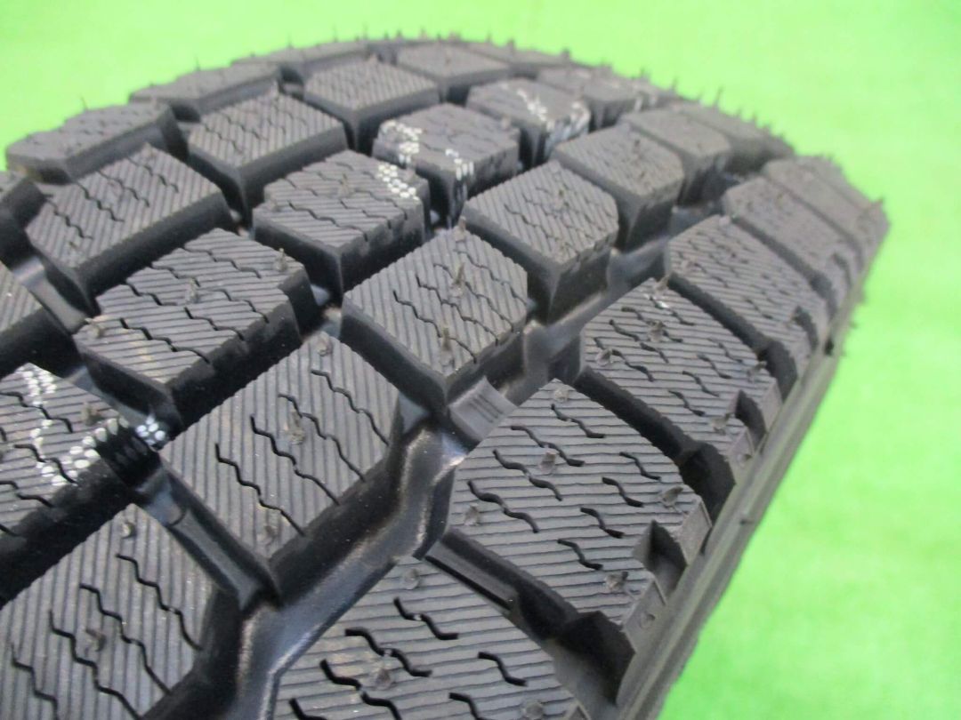 タイムセールも有。 ネオキャロ 3.5J-12 4HM 34 ヨコハマ SY01V 145 80R12 80 79LT 4本 タイヤ SY309 大和店