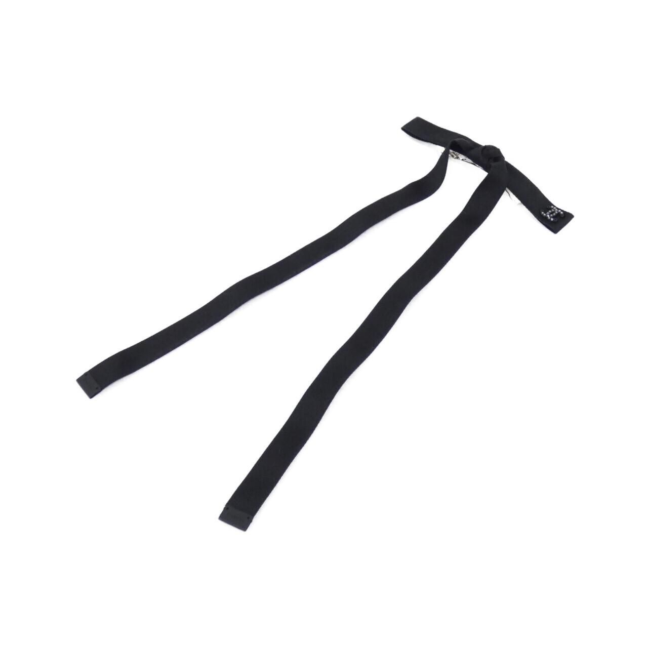 colette malouf の SAKURA 2021 は風に舞うサクラの軌跡を思わせる