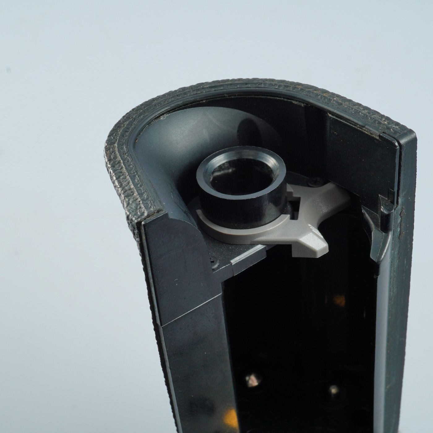 EOS-1 1V