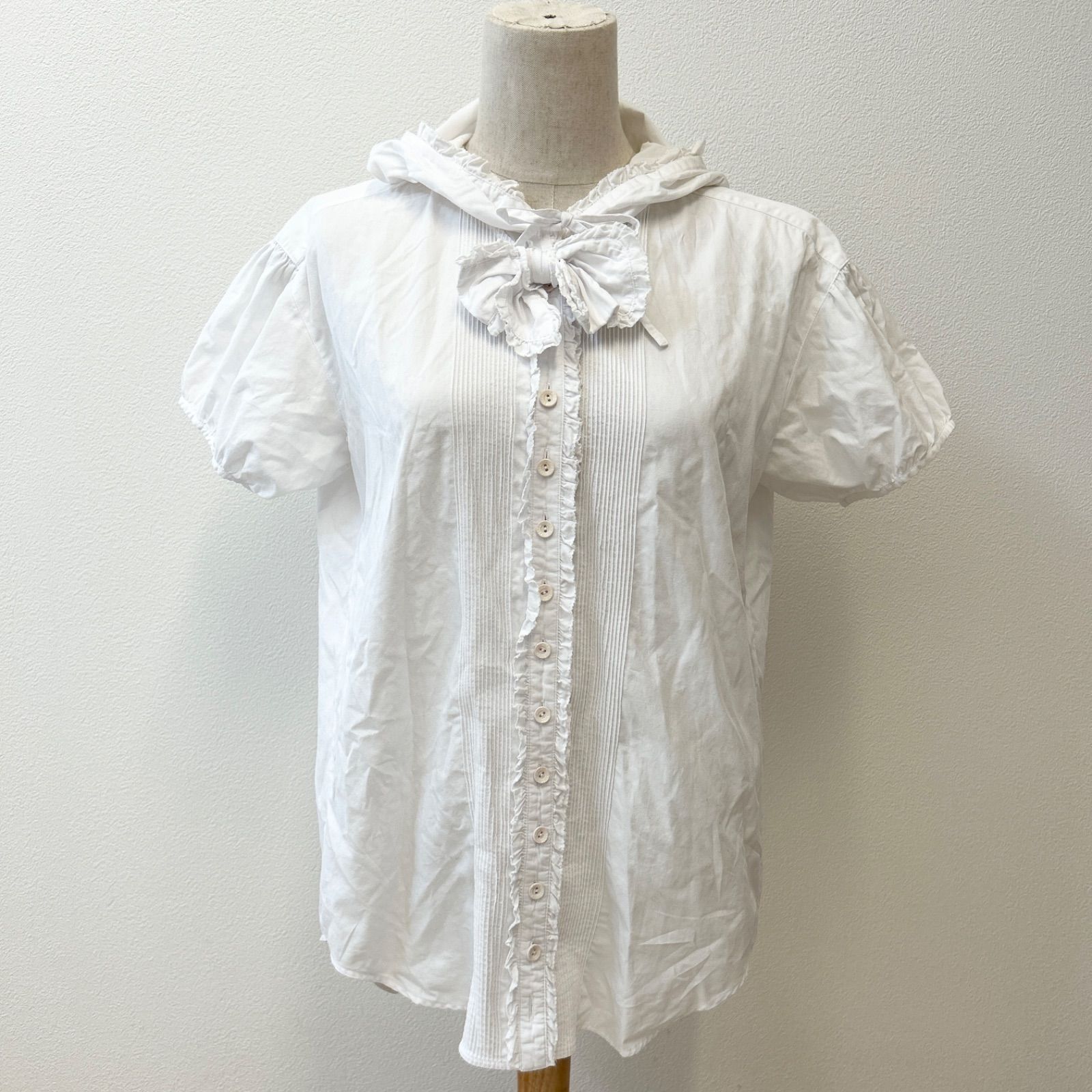 フリル付き白ベビーブラウス ピンクハウス フリル付き白ベビーブラウス ピンクハウス フリル付き白ベビーブラウス