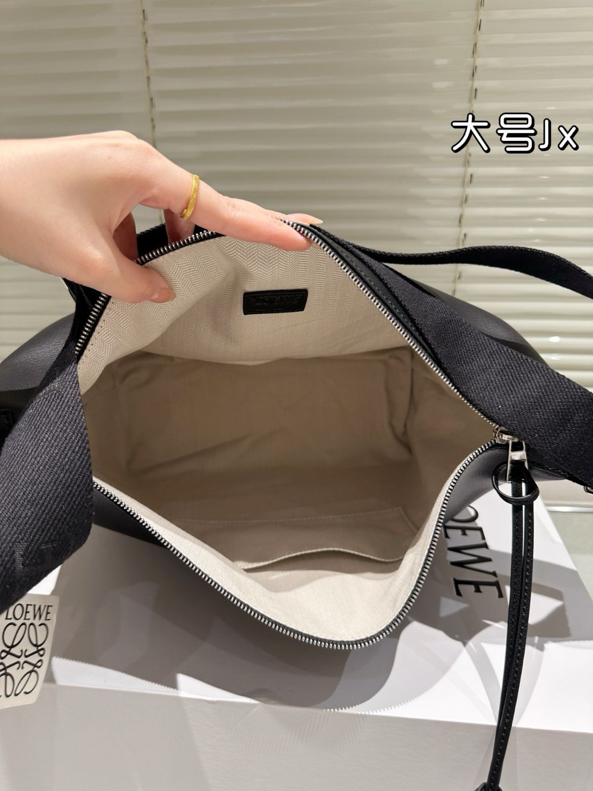 今日特価】Loewe Cubi Crossbody Bag ロエベ クビ クロスボディ