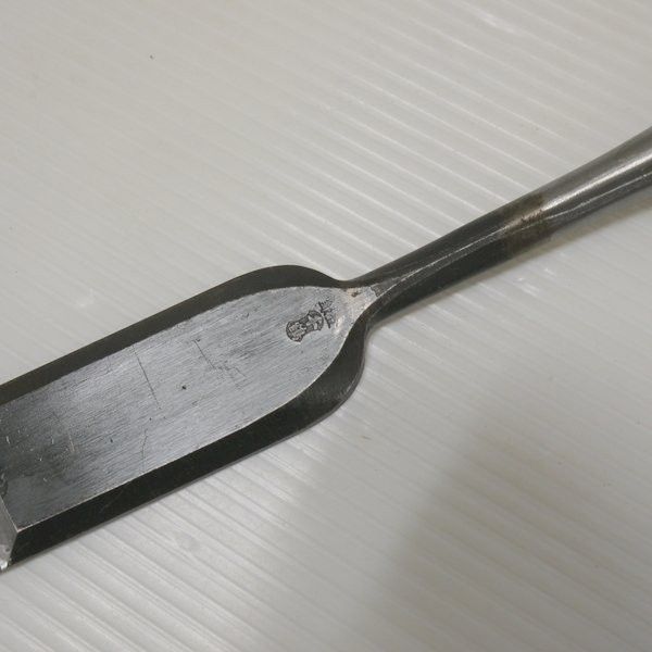 突き鑿 千鶴 3.6cm 1寸2分 在銘 ノミ のみ 大工道具≡DT5847 - メルカリ