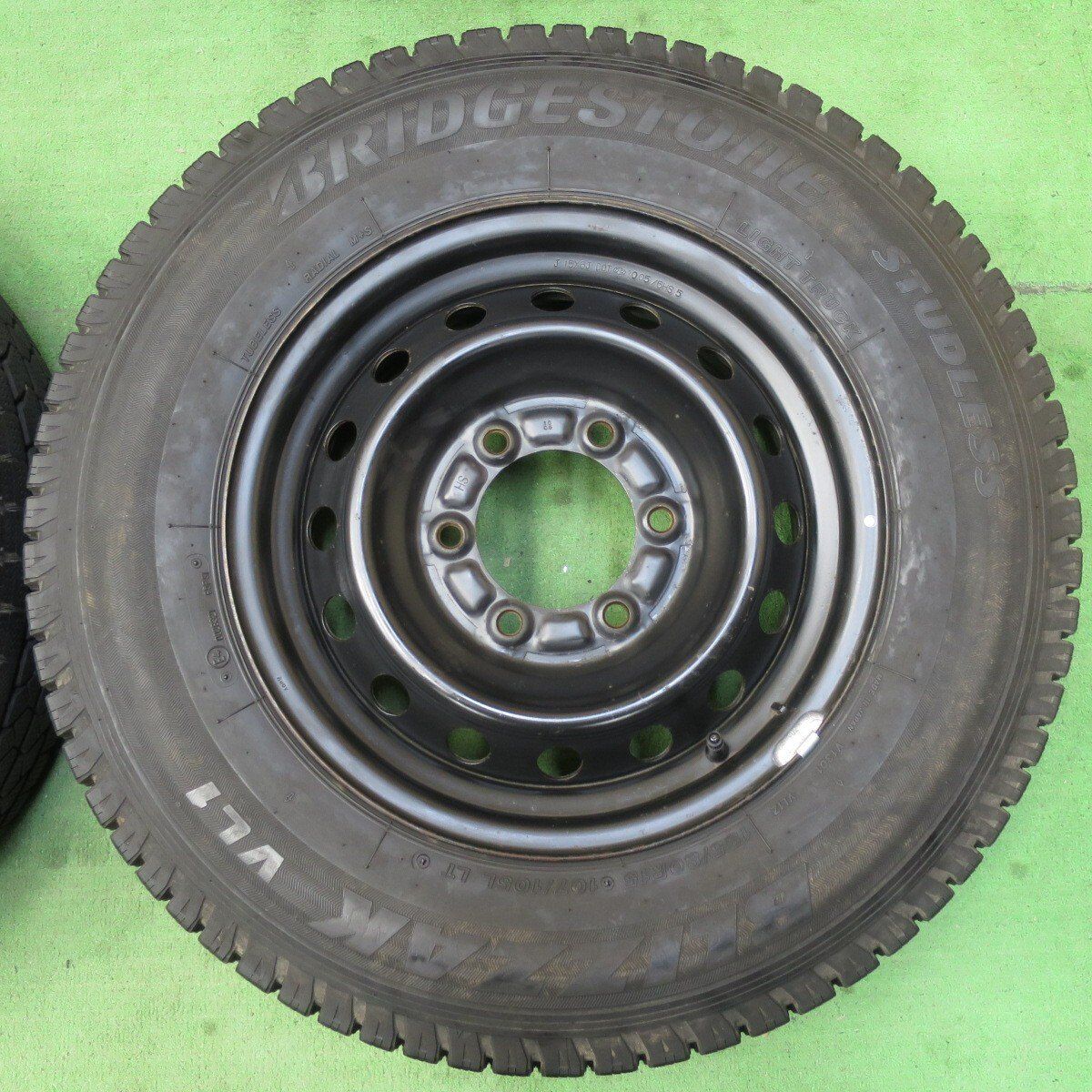ハイエース純正スチール+ブリヂストン24年製195/80R15スタッドレス！ 楽天市場】トヨタ ハイエース(200系)用 タイヤ銘柄