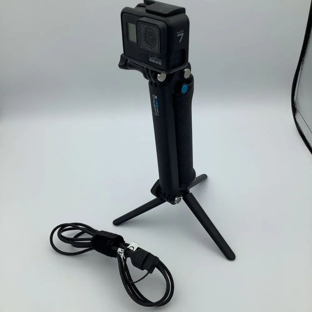 GoPro 7 ゴープロ Black 本体 三脚 バッテリー USB付