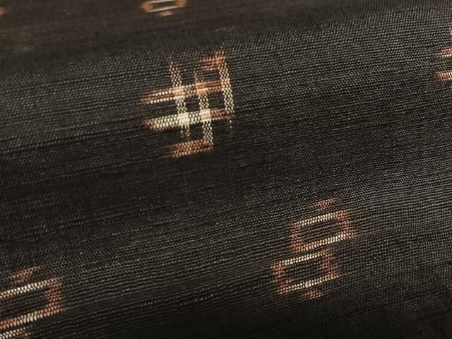 平和屋着物○国指定重要無形文化財 本場久米島紬 手織 正絹 逸品