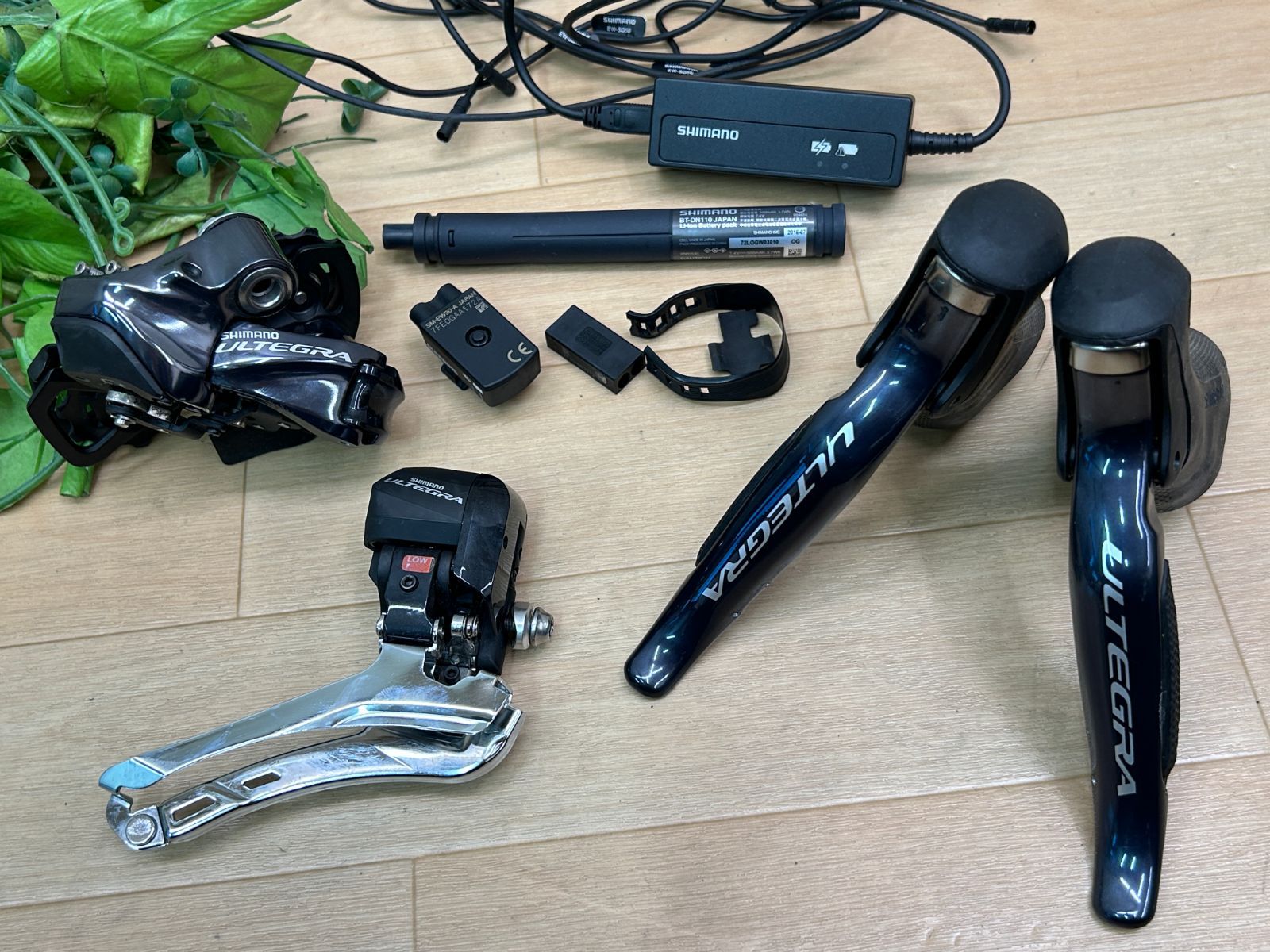 テルスポ イチ推し!! 上品!! SHIMANO ULTEGRA 6870 Di2 SET 2×11s シマノ アルテグラ 6800系 電動コンポセット 内装 リムブレーキ ロード ミニベロ 同梱発送承り中!! M-1483