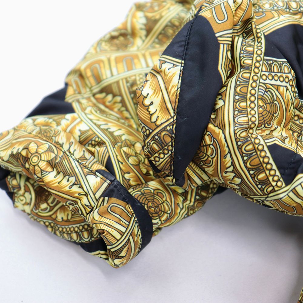 美品⭐︎VERSACEヴェルサーチ35周年記念 メデューサ 総柄 ダウンジャケット 美品 ヴェルサーチ 13FW 35周年記念限定 メデューサ 総柄 ダウン