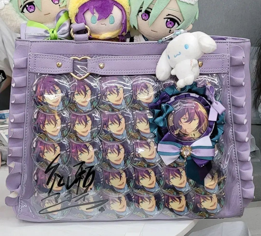 礼瀬マヨイ 缶バッジ A4痛バッグセット 【公式通販】