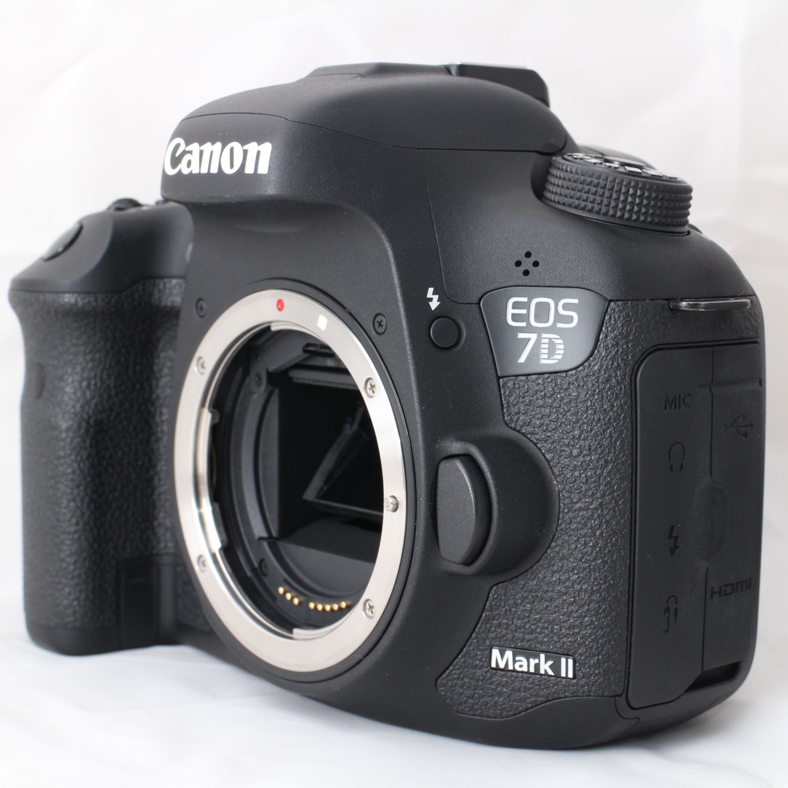 Canon デジタル一眼レフカメラ EOS 7D MarkII レンズキット EF-S18-135mmF3 ☆新品級☆ Canon デジタル一眼レフカメラ EOS 7D Mark IIボディ