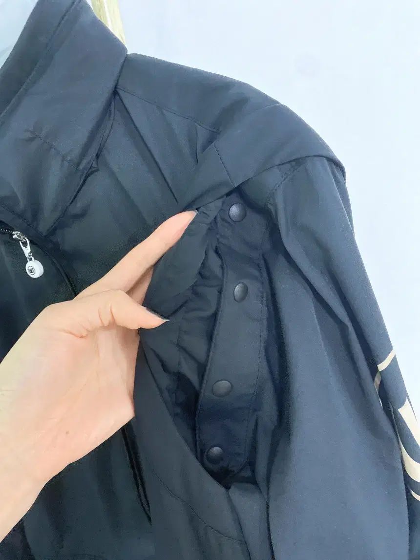 100 エムユースポーツゴルフメンズビッグロゴベスト薄手防風ジャケット