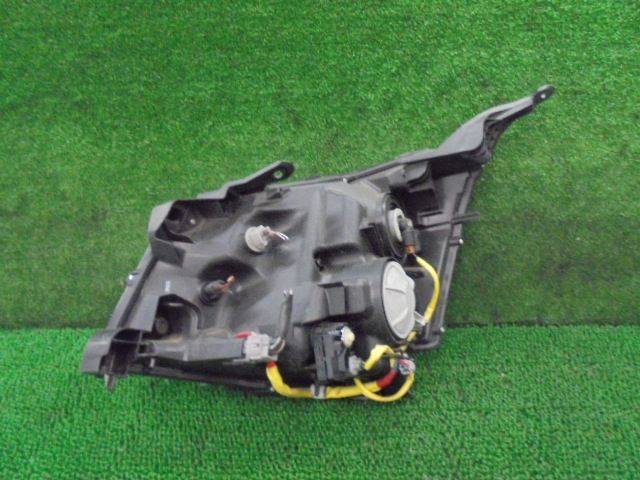 ヘッドライト右 コイト28-221