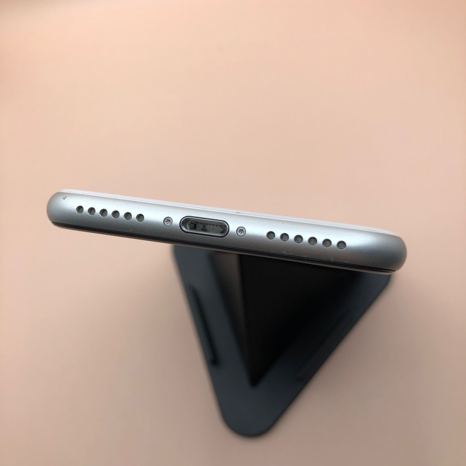 iPhoneSE2 SIMロックなし　ジャンク品 ジャンク】 iPhoneSE2 64GB White au SIMロック解除済 SIMフリー