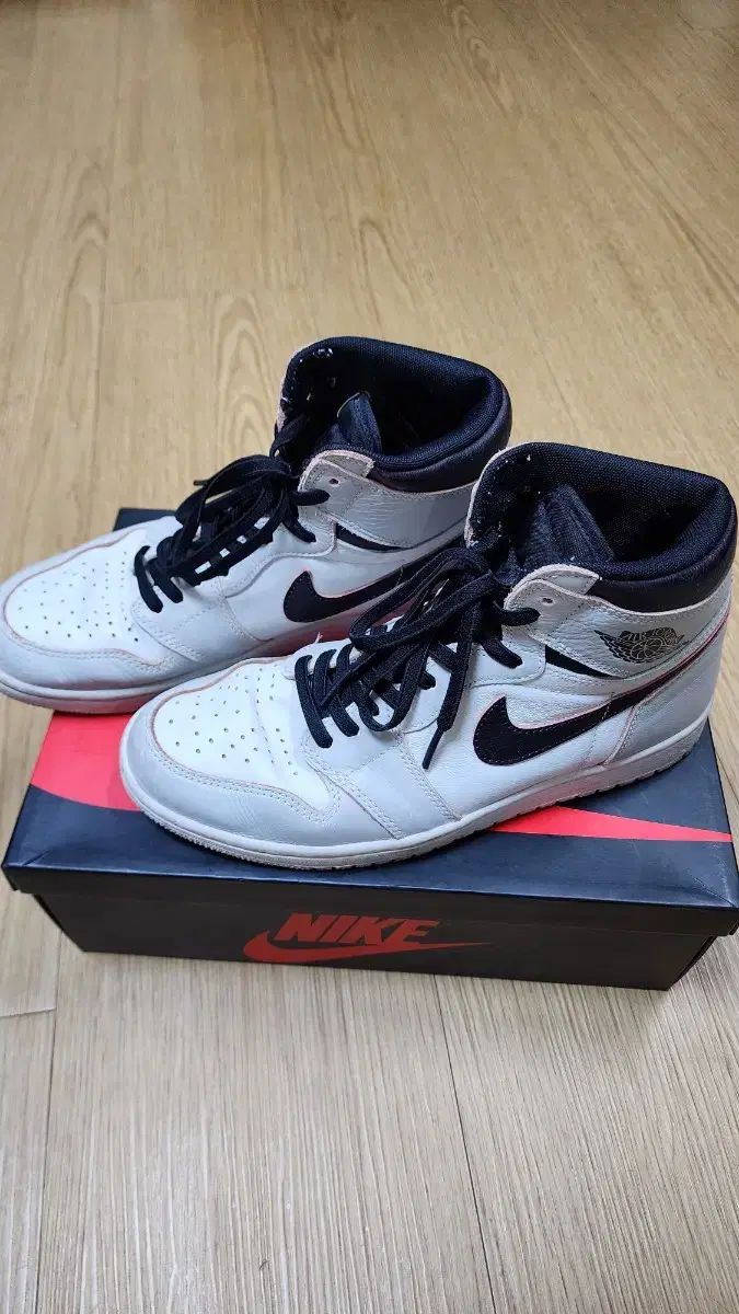 260 ジョーダン 1 レトロ ハイ 節約 OG ディファイアント SB