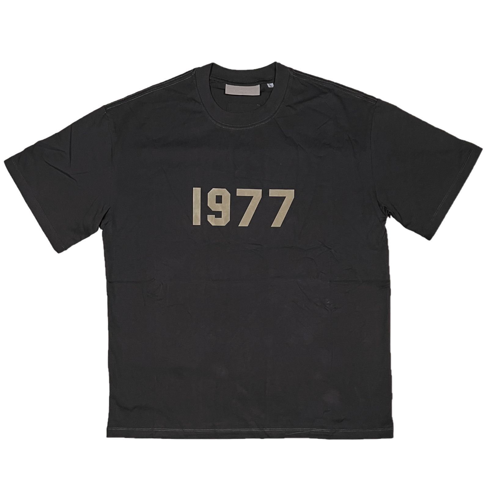 FOG エッセンシャルズ 1977ロゴ 半袖 Tシャツ ブラック - メルカリ