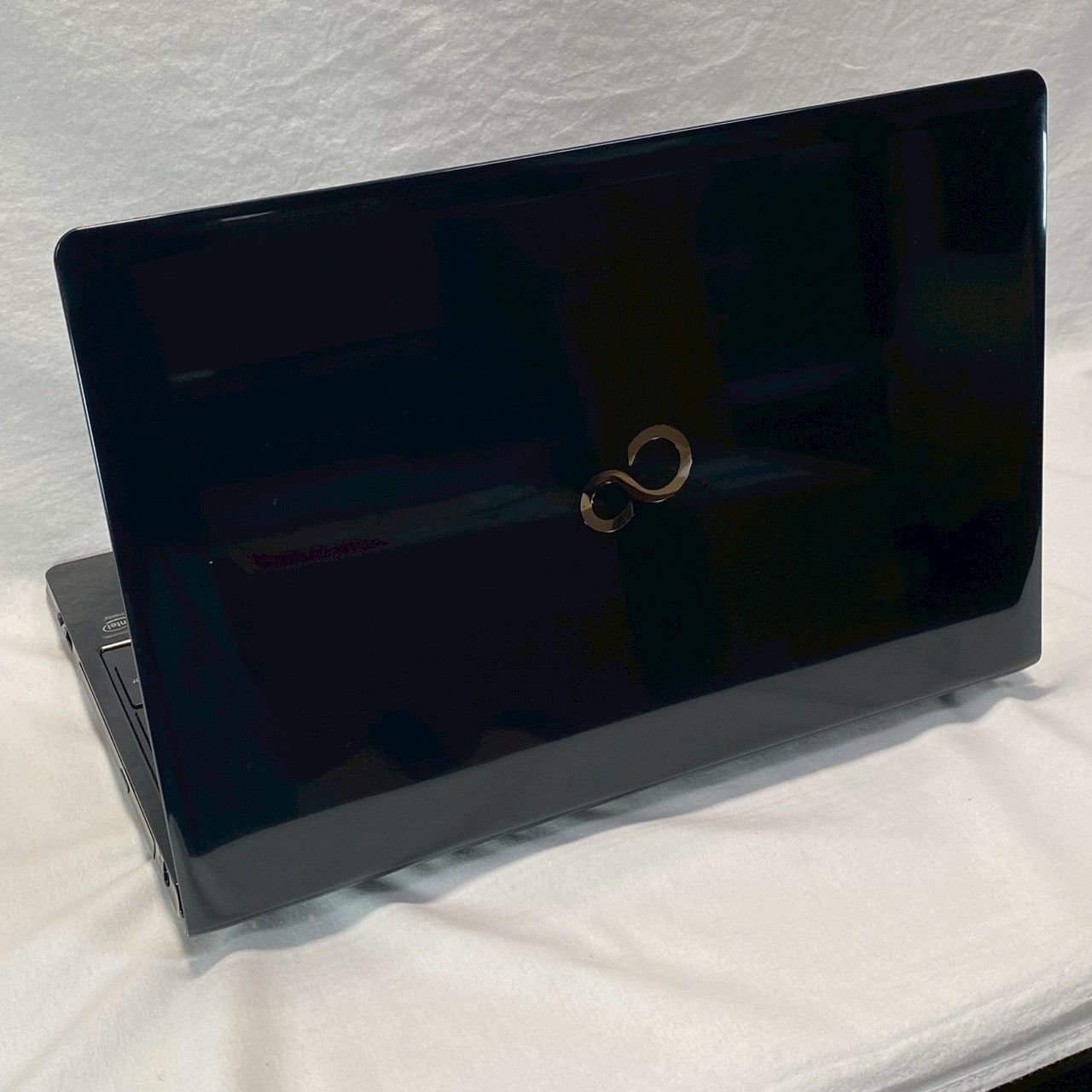 動作品 FUJITSU|LIFEBOOK|AH42|U|FMVA42UB|ブラック|Celeron|3205U|メモリ4GB|HDD|1TB|Windows10|ACアダプター付|おまけマウス付|No.3925