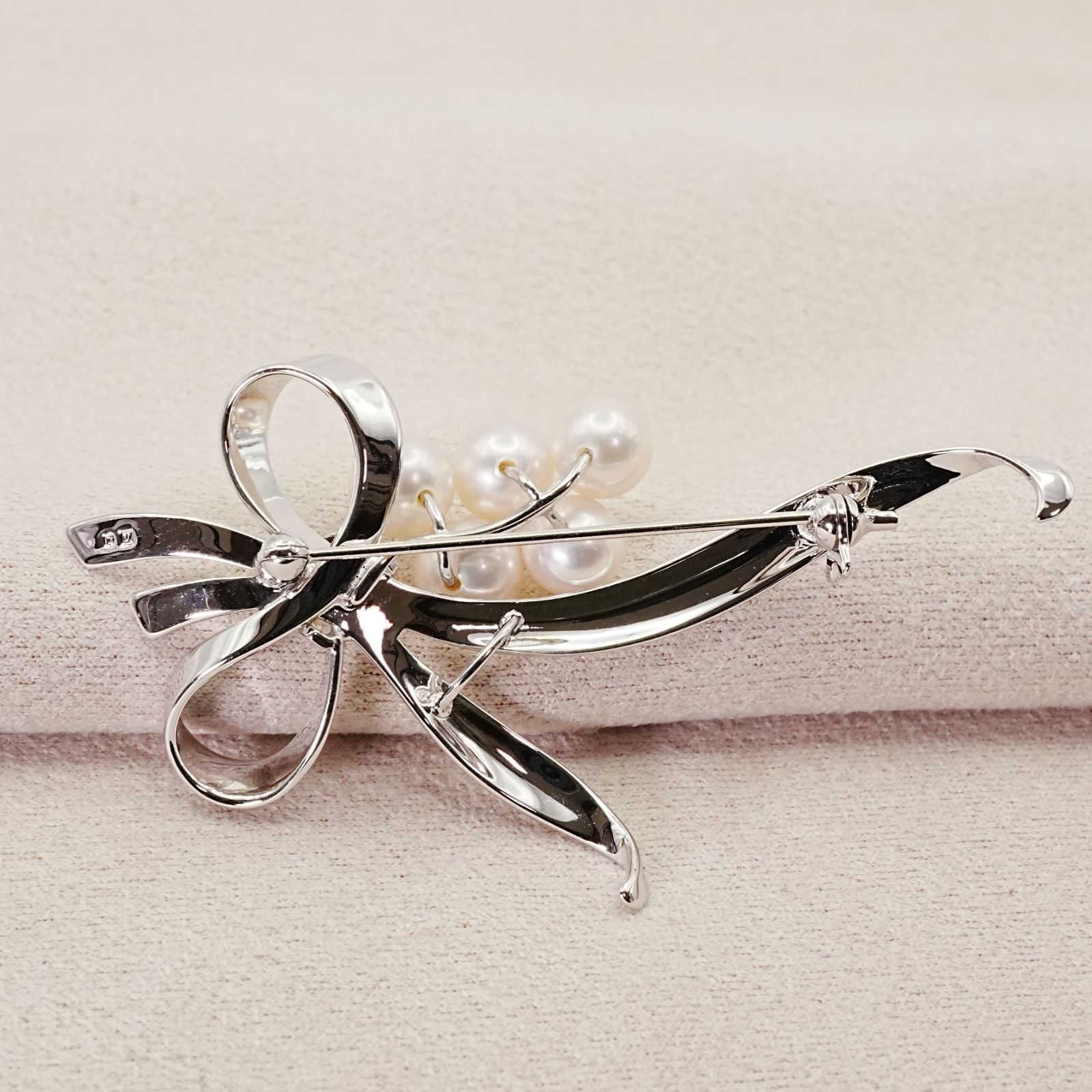 美品 ミキモト リボンモチーフ ブローチ パール シルバー/25-1652S  