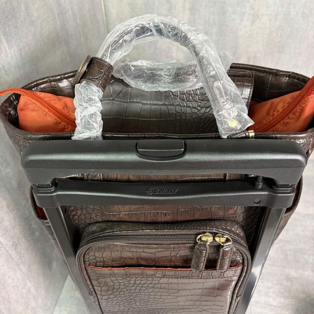 キャリーバッグ