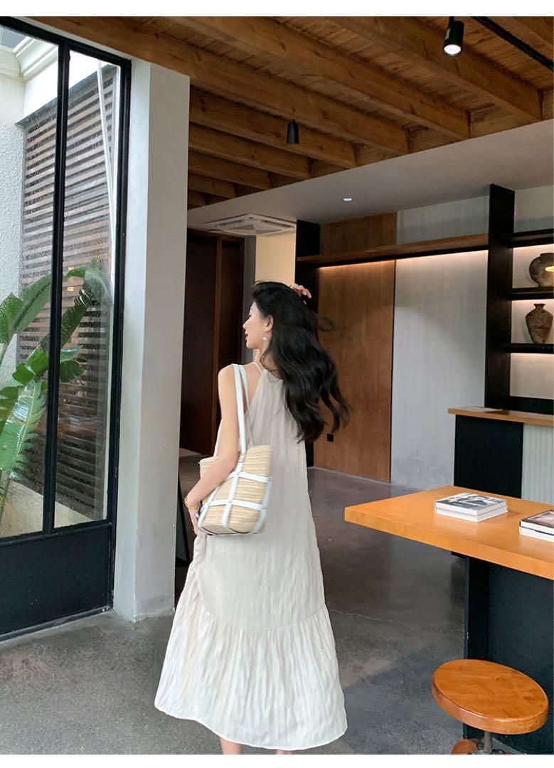 フレンチホルターネック♪Aラインロングワンピース 春の女性らしさ満開アイテム