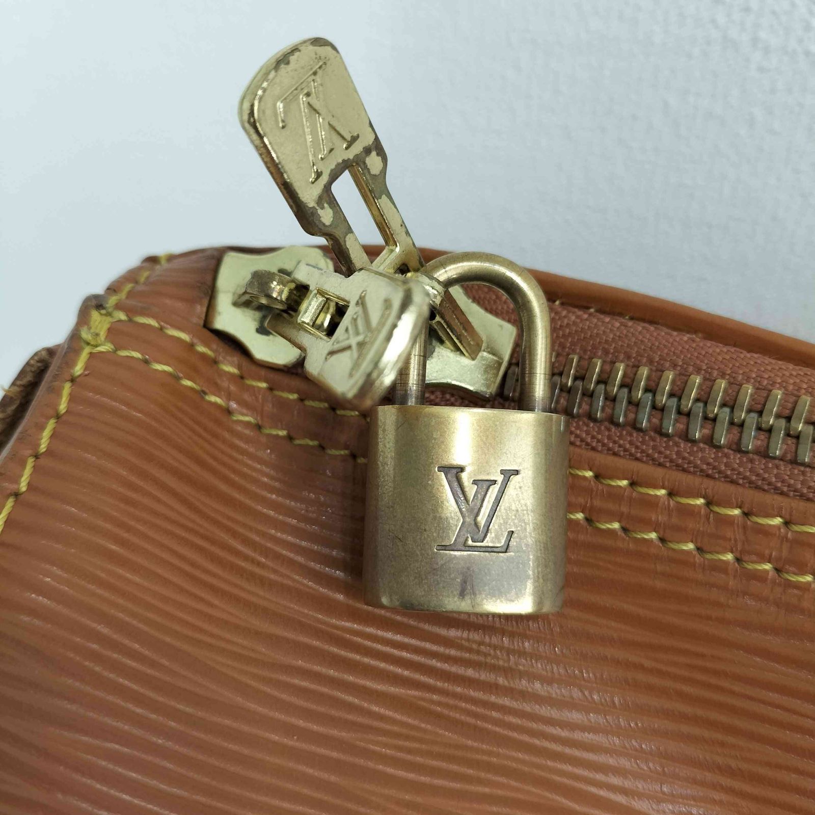 ボストンバッグ