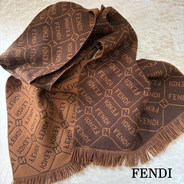 フェンディ FENDI ズッカ FF柄 リバーシブル ニットストール